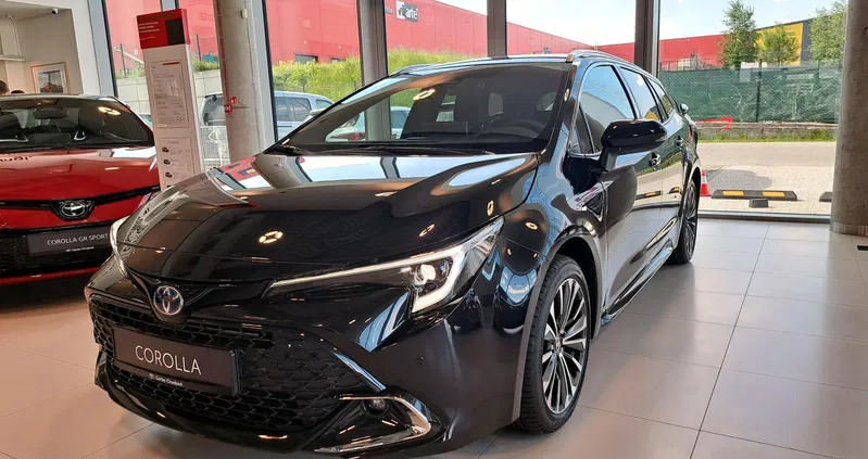 toyota Toyota Corolla cena 158300 przebieg: 4, rok produkcji 2024 z Mielec